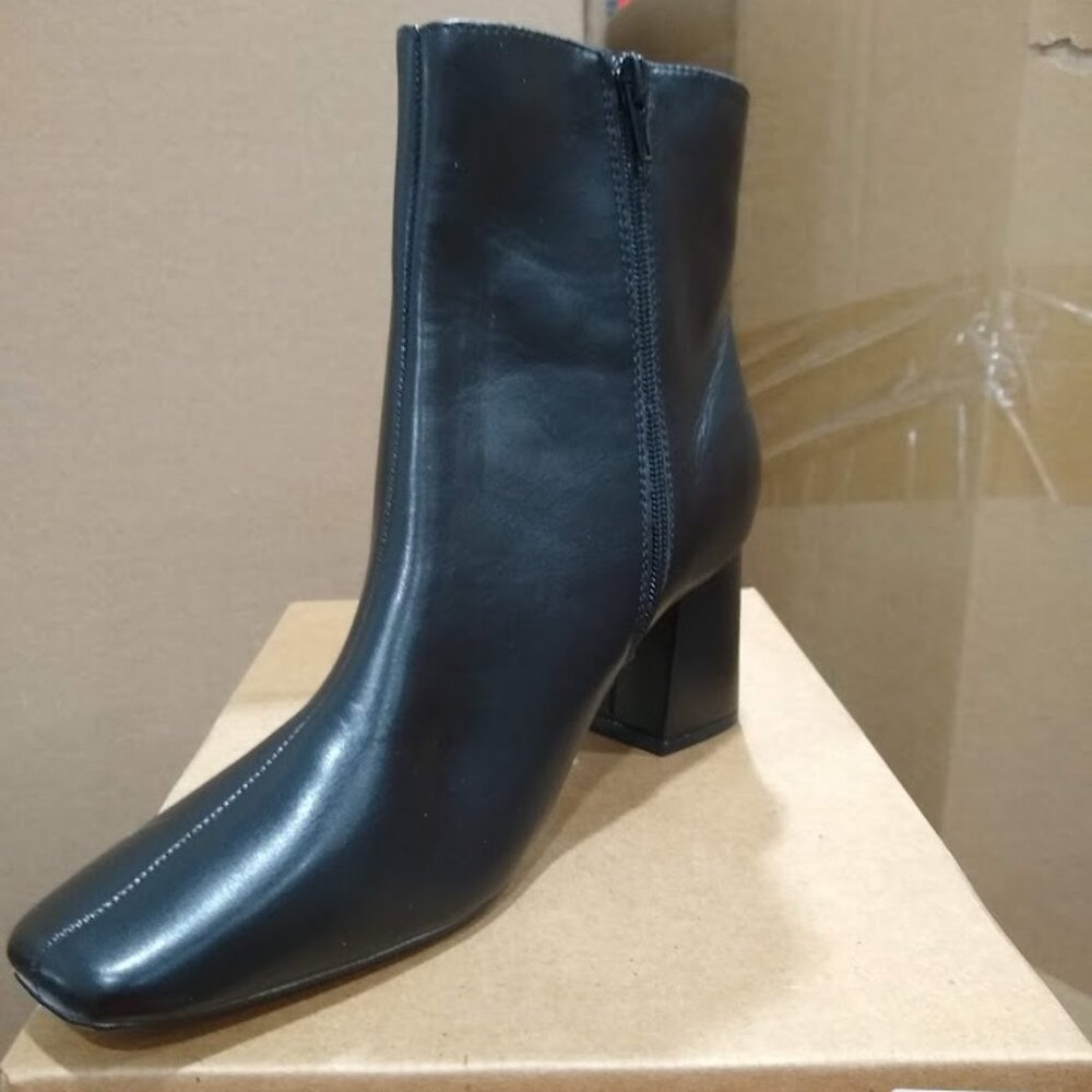 Journee Collection Black Square-Toe Block Heel Ankle Boots